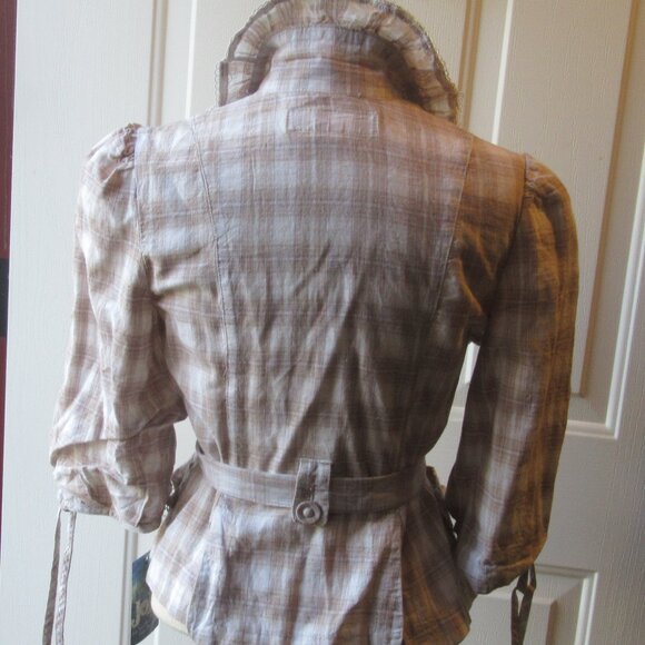 NWT Tan and White Plaid Ruffled Peplum Belted Jacket by Jolt Size M - Picture 13 of 15